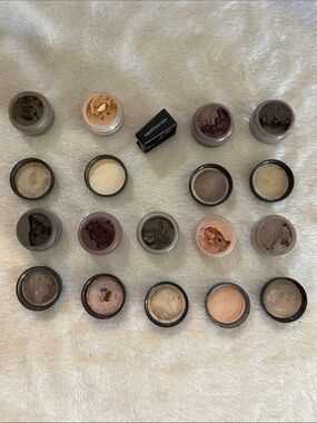 BareMinerals Eyeshadow, set of 9, plus liner sharpener